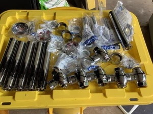 30 Sloan Plumbing Pieces - Picture 1 of 7