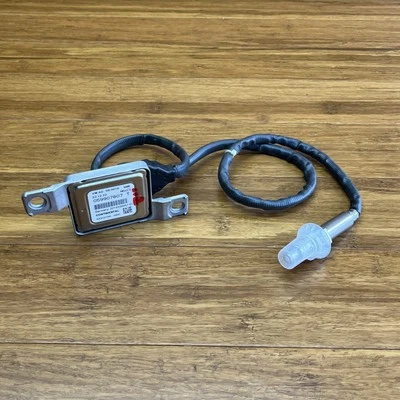 2009-2016 Volkswagen Touareg Audi Q7 SUV NOX Nitrogen Oxide Sensor 059907807T - Image 1 of 4