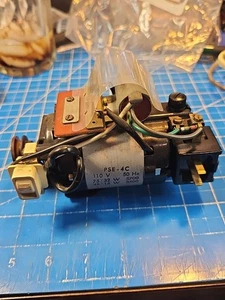 Motor de máquina de coser BERNINA Record 730 PSE-4 primera generación ~ correas ~ enchufe de control de pie - Imagen 1 de 17