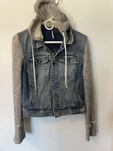 Free People Jeansjacke Distressed blau abnehmbare Kapuze Ärmel Strick grau Gr. M - Bild 1 von 12