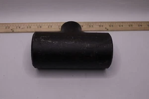 Butt Weld Reducing Pipe Tee Carbon Steel Black 2-1/2" x 1-1/2" STD - Picture 1 of 3