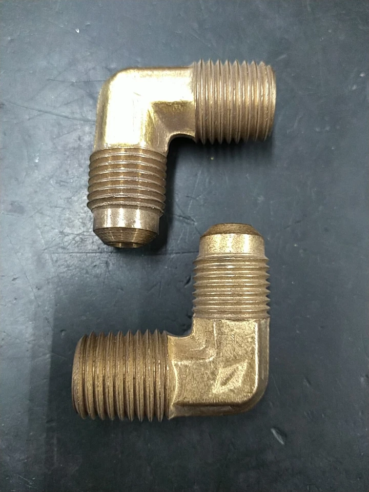 (2) 349-05-04 Brass 90° Elbow Male 5/16 SAE 45° to Male 1/4 NPT - Image 1 of 1
