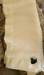 Vtg Fieldcrest Touch of Class King Blanket Waffle Thermal Weave Acrylic Cream 