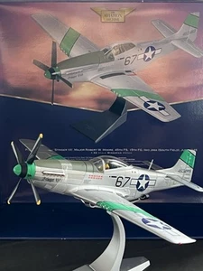 Corgi :P-51D Mustang "Stinger VII" Major Robert W. Moore, Iwo Jima 1945, 1:32 - Picture 1 of 10