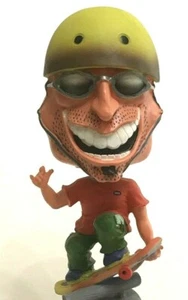 NUEVO EN CAJA Bison Designs Joe Skater Bobble Head Skater Único Coleccionable Nodder - Imagen 1 de 5