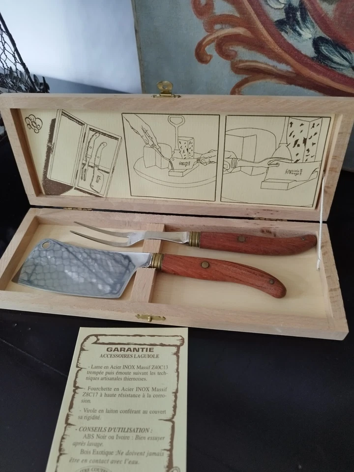 Couteau à fromage laguiole en inox - bois Claude Dozorme couperet + fourchette - - Photo 1/4