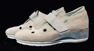 Tacones de cuña Thierry Rabotin gamuza nobuck beige ligeramente usados Italia 37 1/2 Foto 1 de 4