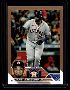 2023 Topps Gold Border Martin Maldonado /2023 #495 - Photo 1 sur 2