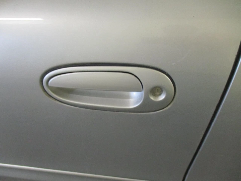 Used Front Left Exterior Door Handle fits: 2003 Pontiac Grand am front Front Lef - Image 1 of 4