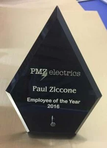 Laser Glass Arrowhead Award - Picture 1 of 15