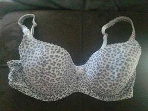 Body von Victoria Halbgrau Gepard BH Gr. 34D (gebraucht) - Bild 1 von 3