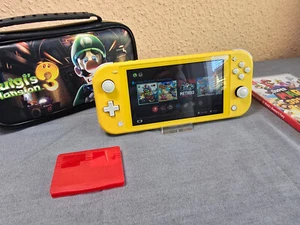 Nintendo Switch Lite Gelb Yellow Spielekonsole + Tasche & 1 Spiel Super Mario 3D - Bild 1 von 24