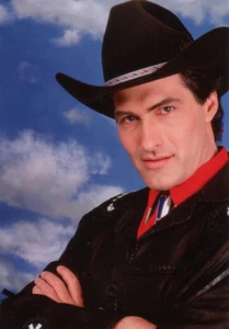 Joe Bob Briggs Signed and Personalized 8 x 10 headshot choice #1 - Picture 1 of 1