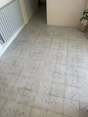 indoor and outdoor wall and floor tiles joblot - Image 1 of 4