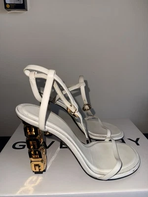 Sandalias de tacón Givenchy G Cube talla 38 EE. UU. 8 marfil Foto 1 de 4