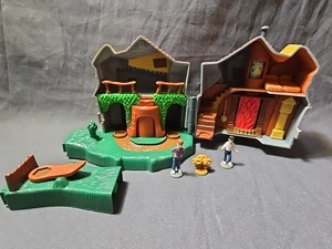 Harry Potter Weasley House Playset World Of Hogwarts 2001 Mattel Complete  - Picture 1 of 5