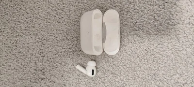 Apple AirPods Pro Bluetooth In-Ear-Kopfhörer - Weiß (2nd Generation) - Bild 1 von 3