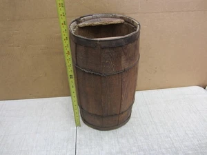 VTG WOOD WOODEN PRIMITIVE NAIL RIVET KEG BARREL 18” TALL RUSTIC FARM STORE DECOR - Picture 1 of 9
