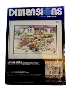 Kit de punto de cruz estampado sin cuenta Dimensions Cottage Garden #3925 nuevo sellado - Imagen 1 de 5