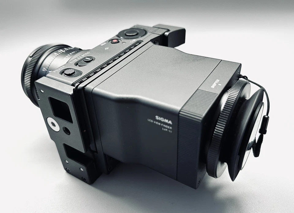 Sigma fp / fp L bracket - Arca Swiss compatible incl. LVF-11 mount - Image 1 of 4