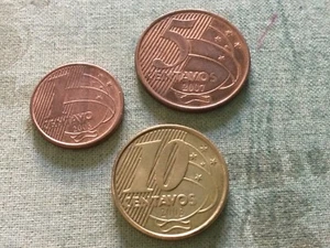 MONETE BRASILE 1 5 10 CENTAVOS anni 2000 - Foto 1 di 2