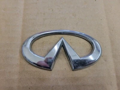 Infiniti OEM I30 J30 J30T Chrome Rear Emblem Badge Logo Nameplate 84890 40000 Foto 1 de 2