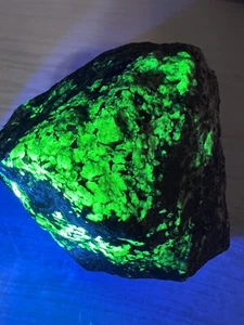 Esperite, Willemite and Franklinite, Franklin, NJ - Picture 1 of 9