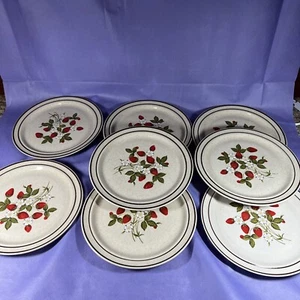 Lot Of 8 Country Living Stoneware Strawberry Patch Serving Plate Chop Plate 11” - Picture 1 of 12