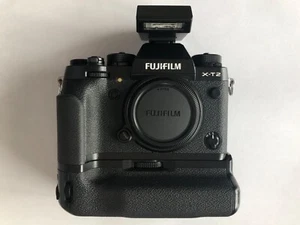 Fujifilm X-T2 body only with battery pack - Picture 1 of 6