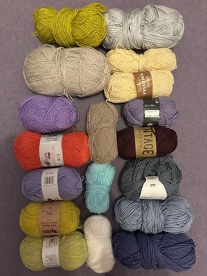  🧶Bargain!! 1000g appx Job Lot Bundle Baby Toddler Yarn Wool lemon,green white - Image 1 of 3