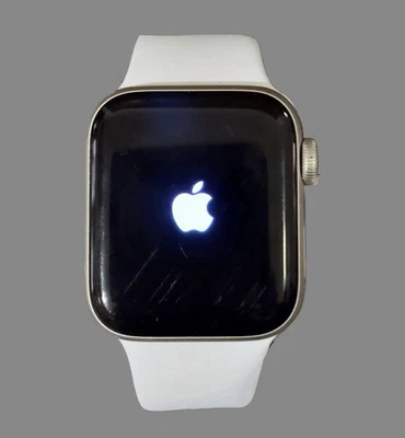 APPLE WATCH SE 2 (2ª Gen.) Celular con Estuche 'Starlight' de 40 mm y Correa Deportiva Foto 1 de 4