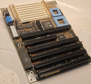 386 PCChips M326 PGA132 / PGA68 *128 KB Cache* Mini Motherboard & 4 MB RAM - Picture 1 of 15