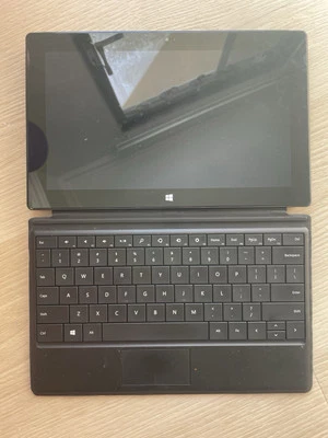 Microsoft Surface Pro 1st Gen | 4GB RAM | 64GB SSD | 10-inch | Windows 8.1 - Image 1 of 4