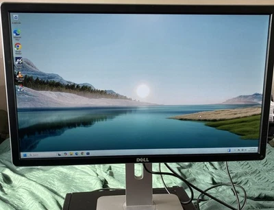 Dell P2414HB 24" 1920 x 1080 LCD Widescreen Flat Panel Monitor - Black - Image 1 of 3