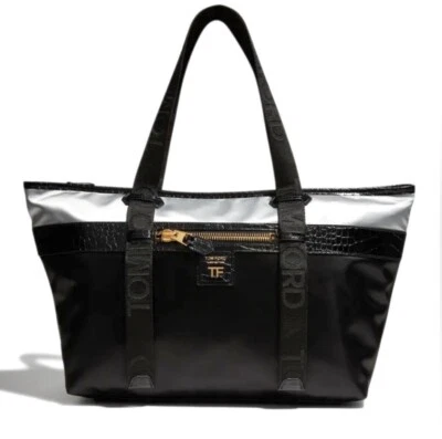 🔥Bolso de Mano Tom Ford Impecable Este-Oeste Nylon Cremallera Dorado Usado en Excelente Condición Raro 2022 $2190 Foto 1 de 4