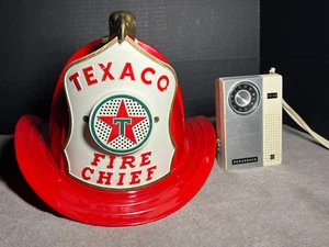 Texaco Casco Capo dei Vigili del Fuoco Parco Plastica Ricablato Radio AM/FM Guarda Video Vintage - Foto 1 di 14
