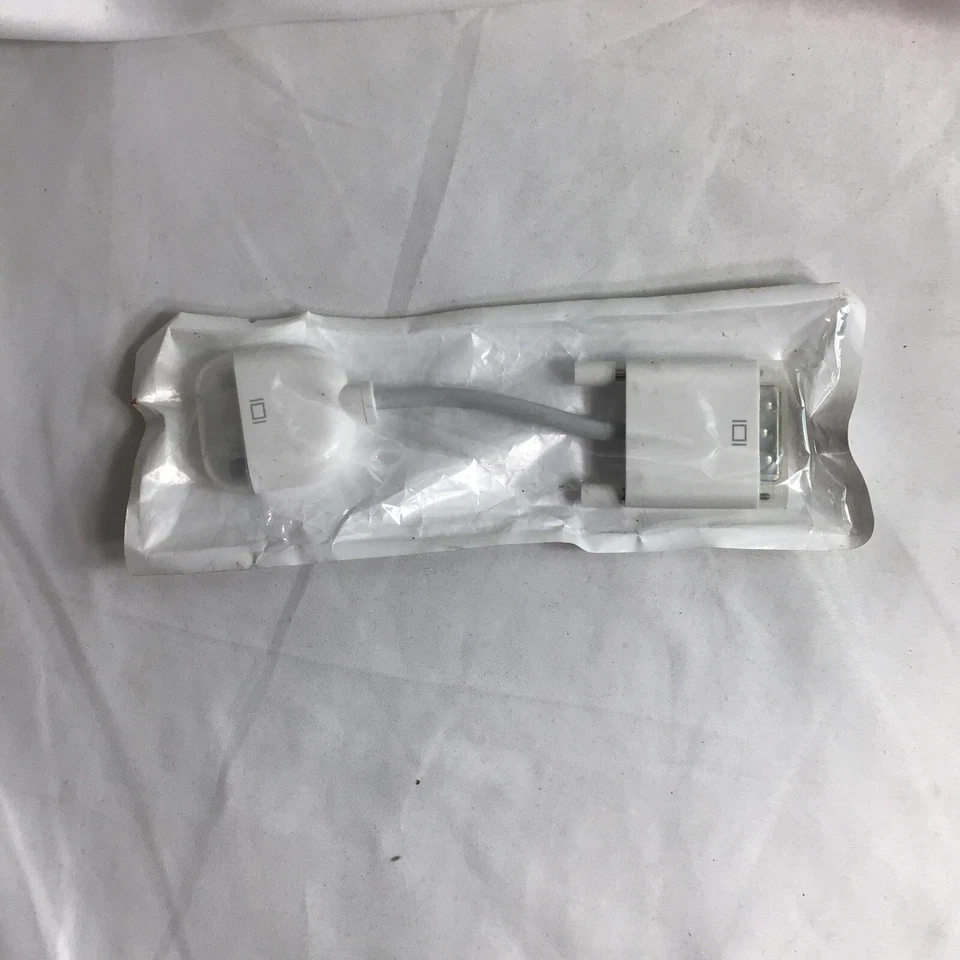 Genuine Apple Mac Male DVI to VGA Monitor Video Adapter Cable (DVI-I to VGA) - Image 1 of 4