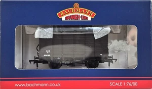 Bachmann 38-084 12 Ton Southern 2+2 Planked Vent Van 65636 in SR Brown Livery - Picture 1 of 2