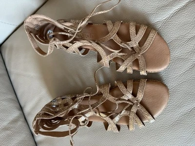 Gentle Souls By Kenneth Cole Women's Gladiator Sandals Gold Size 9M - Image 1 of 4