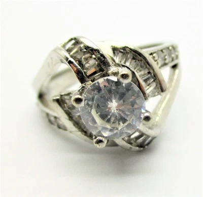 925 Sterling Silver Women Engagement Ring With Cubic Zirconia Size 7 - Image 1 of 4