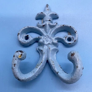 Cast Iron Tinted Fleur De Lis/Double Wall Hook/Home Decor/New/Old Stock/NWT/VTG - Picture 1 of 5