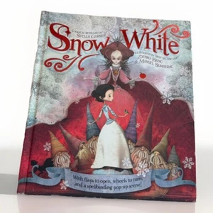 Snow White with Flaps to Open, Wheels to Turn, and a Pop-up Scene Stella Gurney - Bild 1 von 6