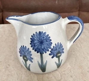 "Jarra de aciano Louisville Stoneware Kentucky Bachelor Button 5,5"" vintage" - Imagen 1 de 6