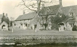 REAL PHOTOGRAPHIC POSTCARD OF LOWER SLAUGHTER, GLOUCESTERSHIRE BY PERCY SIMMS - Picture 1 of 2