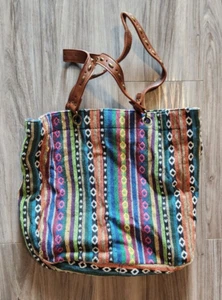 Striped Multicolor boho Style Tote bag By Tommy Great For The beach. - Picture 1 of 4