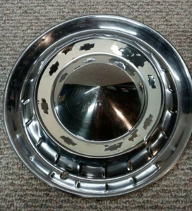Vintage 1960s Chevrolet Hubcap, 15 inch, bullet center, white trim - Picture 1 of 11