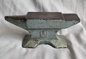 CURIOUS SMALL MINI VINTAGE IRON ANVIL ANTIQUE Jewelers Anvil - Picture 1 of 12