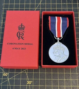Medalla Coronación Rey Carlos Reproducción Tamaño Completo - Con caja de presentación - Imagen 1 de 5
