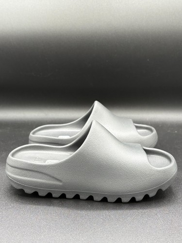 Adidas Yeezy Slide Onyx bambino taglia 2 anni fondo di magazzino nuove HQ4115