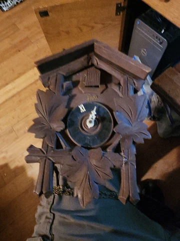 ANTIQUE Vintage BLACK FOREST GERMAN SCHATZ 8 DAY CUCKOO CLOCK Wood Parts Repair Cover